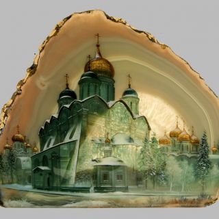 Лаковая миниатюра на камне Лаковая миниатюра на камне Московский Кремль